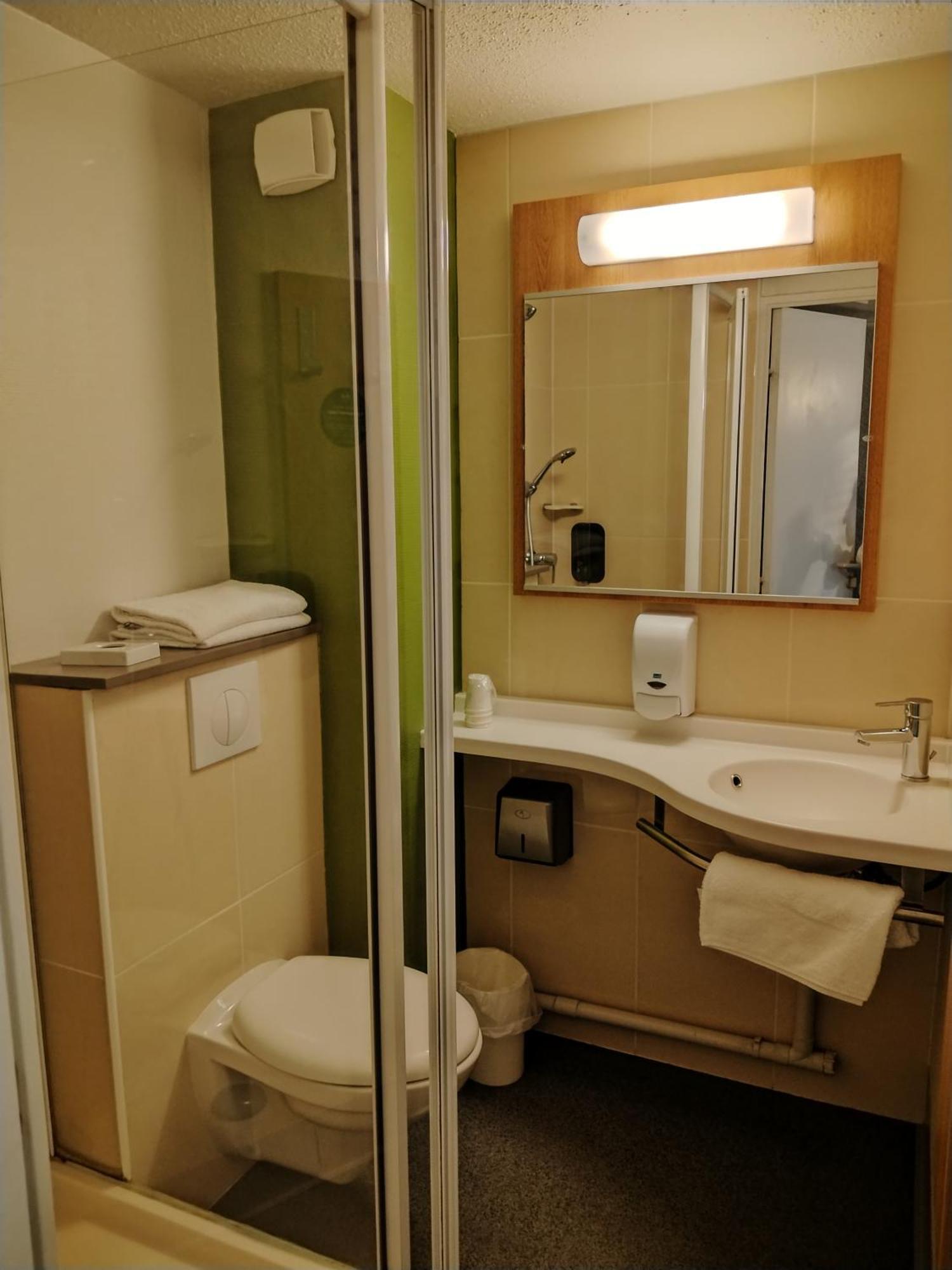 Hotel Inn Design Montluçon Kültér fotó