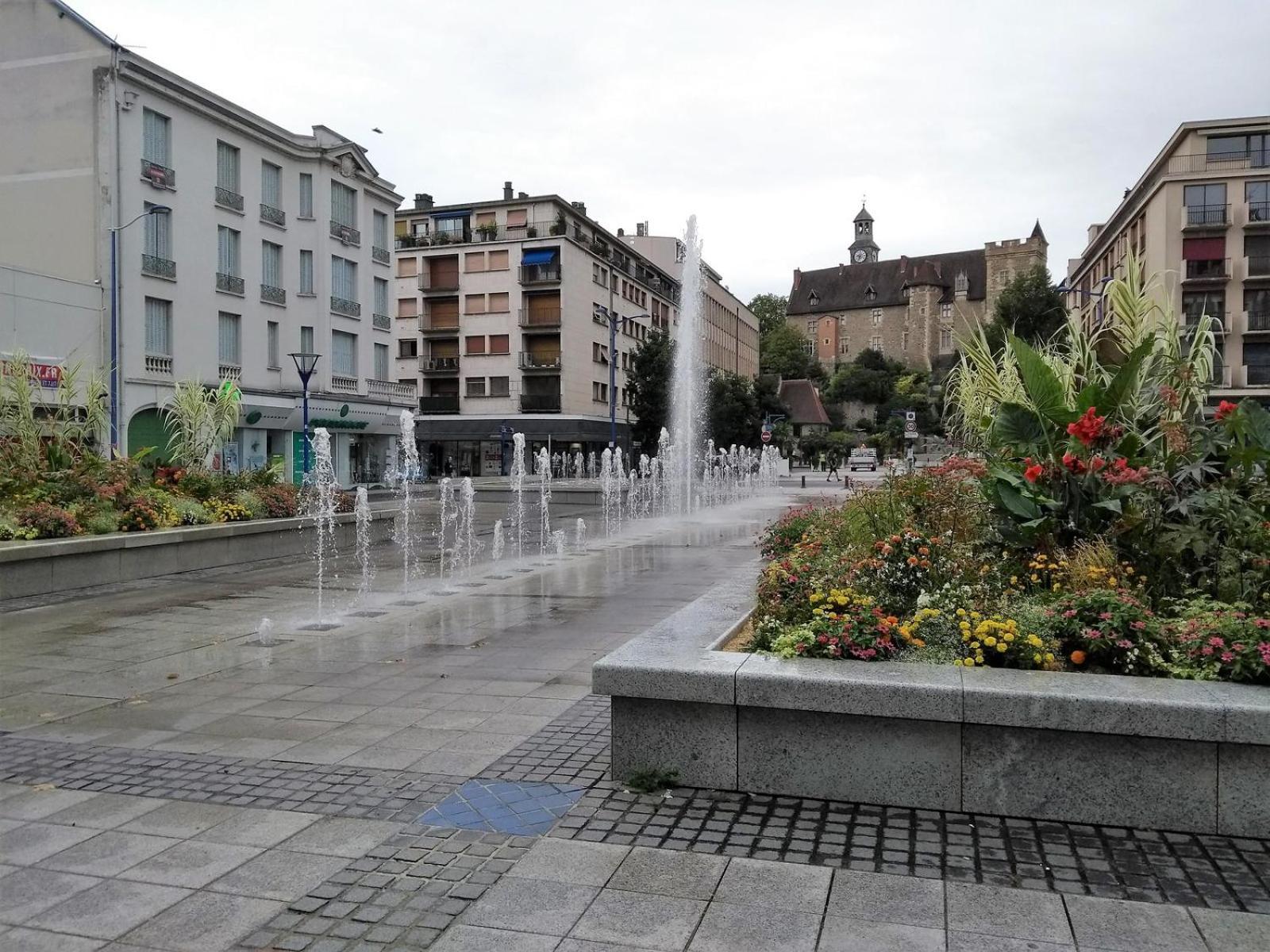 Hotel Inn Design Montluçon Kültér fotó